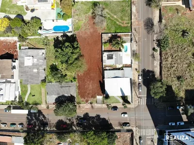 Terreno Comercial/Residencial - com área de 792,00 m2 - Localizado em uma ZC-1 possibilidade de edificar 12 andares mais as salas comercias térreas - Foto 3