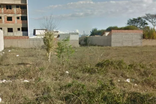 Terreno de 1000 m² 20 x 50 à Venda, entre as avenidas Gilenilda Alves e Larissa Cavalcante no Alt - Foto 3