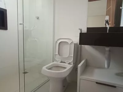 Casa duplex de 3 quartos sendo 2 suítes, piscina, espaço gourmet com churrasqueira depósito e ban - Foto 23