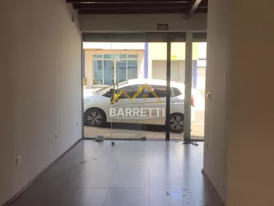 Casa comercial à venda no centro com 3 salas e 3 banheiros - Foto 2