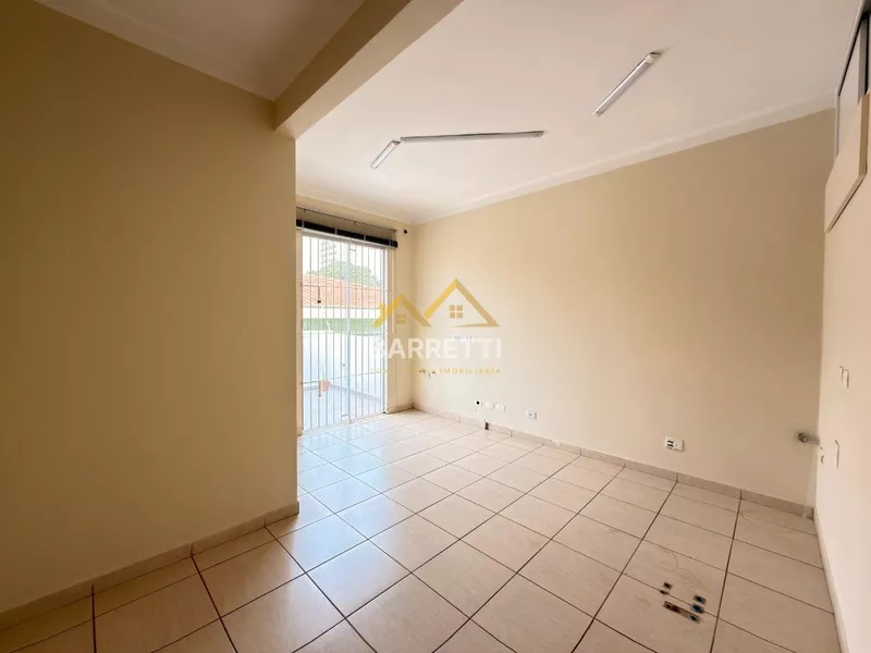 Sala Comercial para Locação no Bairro Alto - 18m² com Banheiro Privativo - Foto Principal