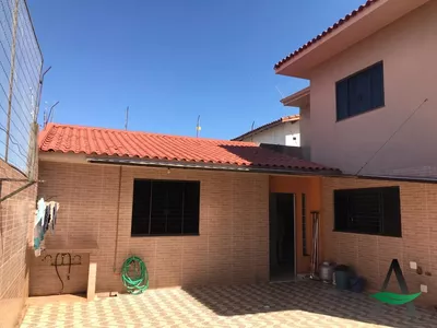 Arapongas - Casa - 4 Quartos - Jardim Santo Antônio - Foto 4