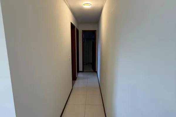 Apartamento com panejados de 2 dormitórios no último andar em B. Candeias em Vitória da Conquista - Foto 5