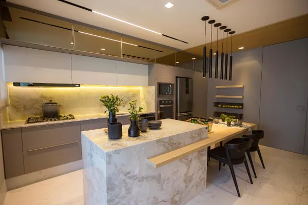 Apartamento alto padrão 170 m², com 4 quartos sendo 2 suítes, 3 vagas de garagem - Foto 4