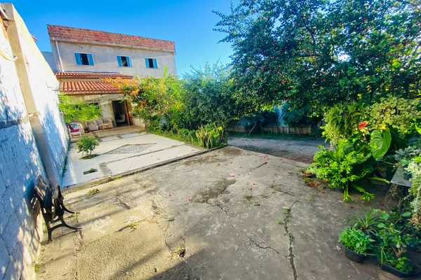 Vendo ótima casa duplex de 4 quartos, sendo 3 suítes, garagem para 5 carros, Vitória da Conquist - Foto 4