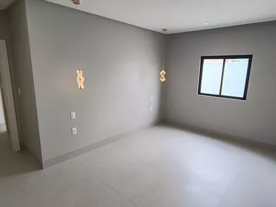 ALPHAVILLE 2 - Casa térrea com 3 Suítes + Varanda Gourmet com Hidro, Garagem coberta para 2 carros - Foto 35