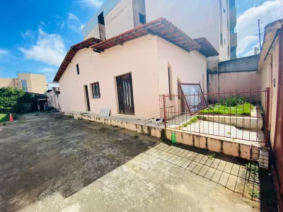 Casa à venda, com 408M² de terreno na área comercial do bairro Alto Maron, Vitória da Conquista, - Foto 3