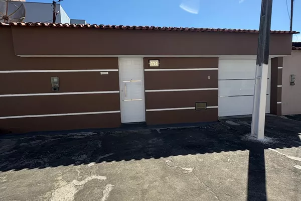 Casa térrea de 3 quartos sendo 1 suite com quintal grande no Ibirapuera, Vitória da Conquista Bahi - Foto 2