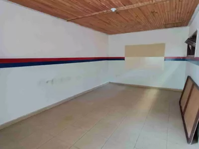 Conjunto comercial para locação com 6 salas, 3 banheiros, pátio grande no Alto Maron, Vitória da - Foto 9
