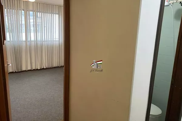Sala Comercial com 27m² à venda no Centro de Curitiba — Ed. Pedras Verdes - Foto 4