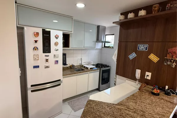 Apartamento com panejados de 2 dormitórios no último andar em B. Candeias em Vitória da Conquista - Foto 3