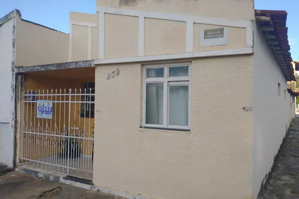 Casa de esquina com terreno de 110 m² à venda, Bairro Bela Vista perto da Av. Juracy Magalhaes, Vi - Foto 1