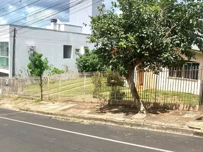 Terreno residencial ou comercial, com casa edificada,  localizada no Bairro  Bancários na cidade de Pato Branco-PR - Foto 8