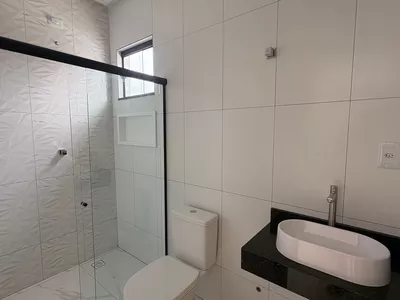 Casa duplex de 3 quartos sendo 2 suítes, garagem 2 carros + quintal - Foto 17