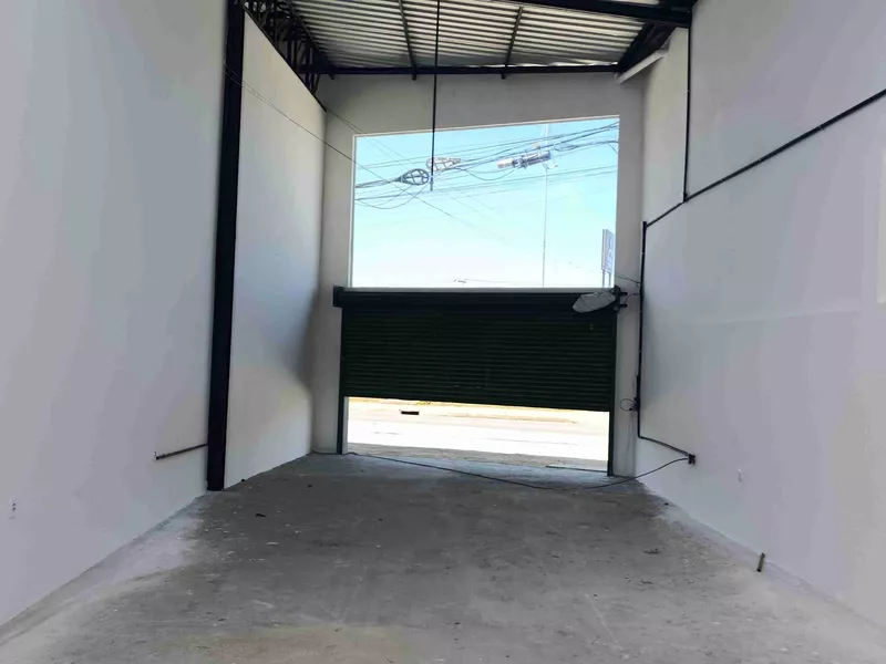 Galpão em conjunto comercial na Av Integração em frente à concessionarias de carros para locaç? - Foto Principal