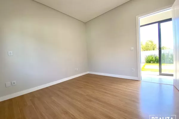 Casa para venda, com 01 suíte + 02 demi-suítes, localizada no Bairro Fraron de Pato Branco-PR - Foto 6