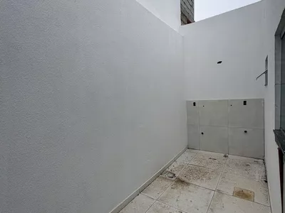 Casa de 2 quartos sendo 1 suíte com garagem para dois carros e quintal - Foto 8