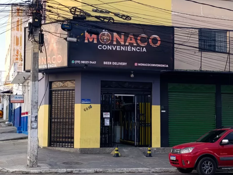 **Aluguel de Ponto Comercial de esquina com Mezanino na Av. Regis Pacheco no Centro – Vitória da - Foto Principal