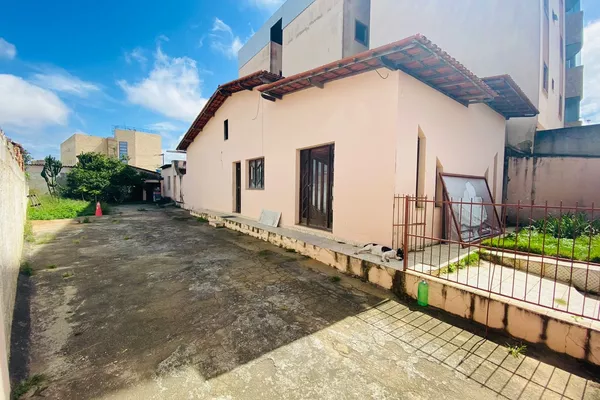 Casa à venda, com 408M² de terreno na área comercial do bairro Alto Maron, Vitória da Conquista, - Foto 6