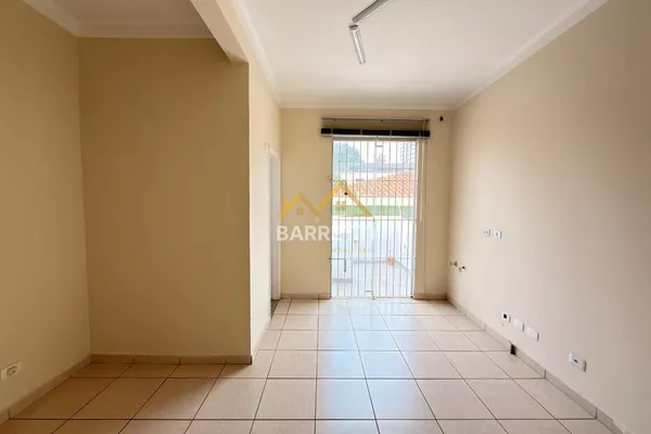 Sala Comercial para Locação no Bairro Alto - 18m² com Banheiro Privativo - Foto 3