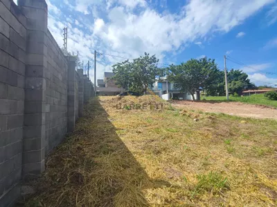 Terreno à venda no condomínio Portal do Horto, com 222,90m² e declive ao fundo. - Foto 9