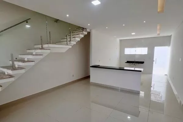 Casa duplex de 3 quartos sendo 1 suíte com varanda pertinho do shopping à venda, Felícia, Vitóri - Foto 4