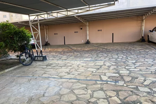 Excelente Apartamento com Varanda, Localizando na Av. Luiz Eduardo, Candeias, Vitória da Conquista, - Foto 5