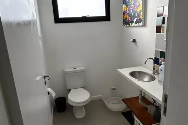Vendo amplo Sobrado 3 andares 3 dormitórios suite  - Foto 4