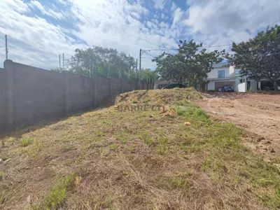Terreno à venda no condomínio Portal do Horto, com 222,90m² e declive ao fundo. - Foto 7