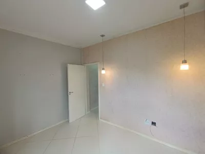 Excelente apartamento de 2 quartos sendo 1 suíte de 1ª andar com planejados na cozinha e quartos p - Foto 21