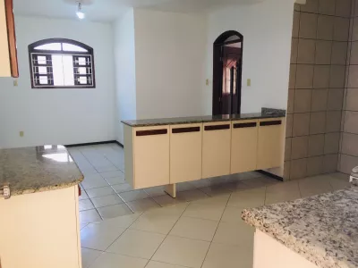 Casa bastante ampla com terreno de 320 m² e 327.80 m² de área construída em ótima localizaçã - Foto 5