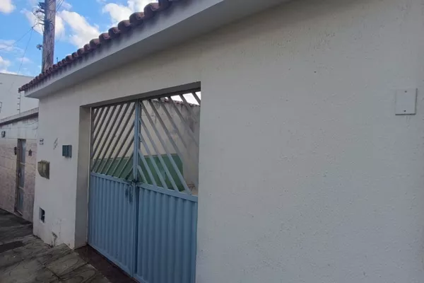 Apartamento de 2 quartos semi mobiliado para alugar, com internet e iptu inclusos, no Alto Maron Vit - Foto 2