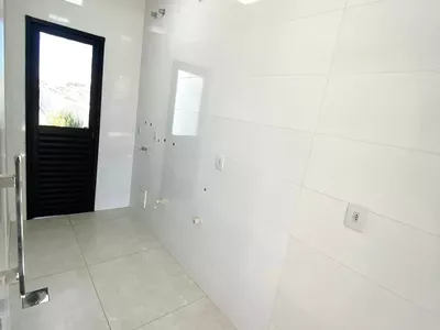 Casa para venda, com 01 suíte + 02 demi-suítes, localizada no Bairro Fraron de Pato Branco-PR - Foto 18