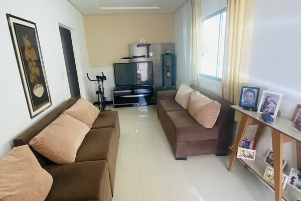 Vendo ótima casa no Boa Vista, 3 quartos sendo um com suíte, ampla garagem e muito mais - Foto 2