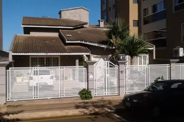 Cornélio Procópio - Casa Assobradada - 5 quartos - Centro - Foto 2