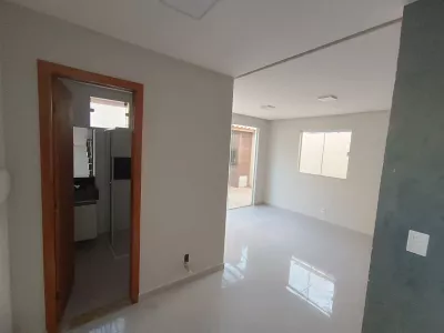 Casa duplex solta de 3 quartos sendo 2 suítes + piscina + espaço gourmet com churrasqueira à ven - Foto 19