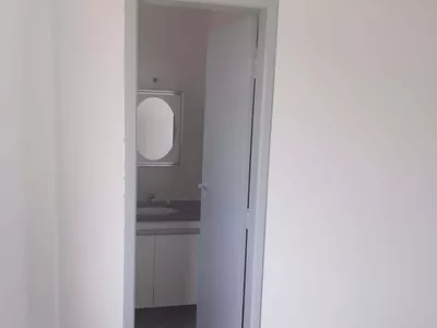 Apartamento duplex reformado com 2 suítes + dependência + terraço à venda, Jardim Armação, Sal - Foto 8