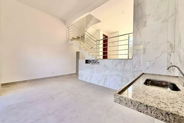 Casa Moderna com Excelente Distribuição e Quintal! - Foto 3
