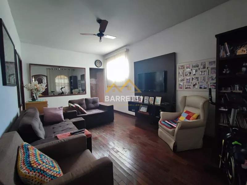 Casa à venda com 159 m², 3 quartos e 2 banheiros no Centro de Piracicaba - Foto Principal