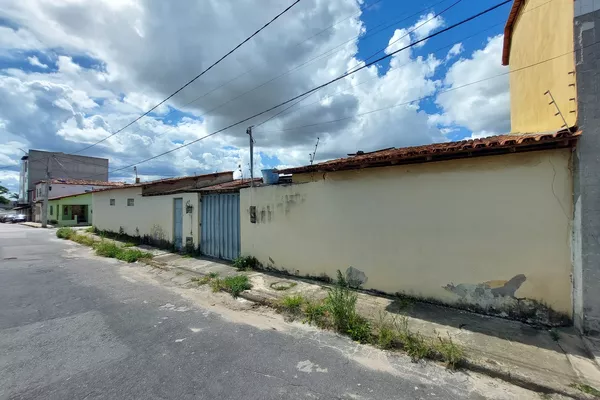Casa de esquina com terreno de 110 m² à venda, Bairro Bela Vista perto da Av. Juracy Magalhaes, Vi - Foto 2