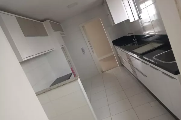 Apartamento alto padrão 3 quartos sendo 2 suítes, andar alto, 2 vagas de garagem à Venda/locaçã - Foto 6