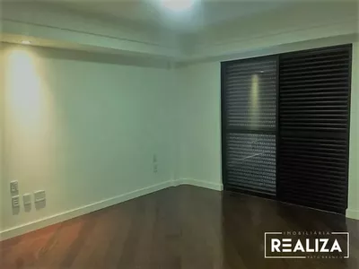 Apartamento Ed. Central Park, Alto Padrão, Linda vista para para toda a cidade, com área privativa de 201,54 m2 e área total de 275,15 m2; Apartamento com 03 suítes, sendo a suíte Master com Hidromassagem e closet e outra das suítes também com closet, Lav - Foto 19