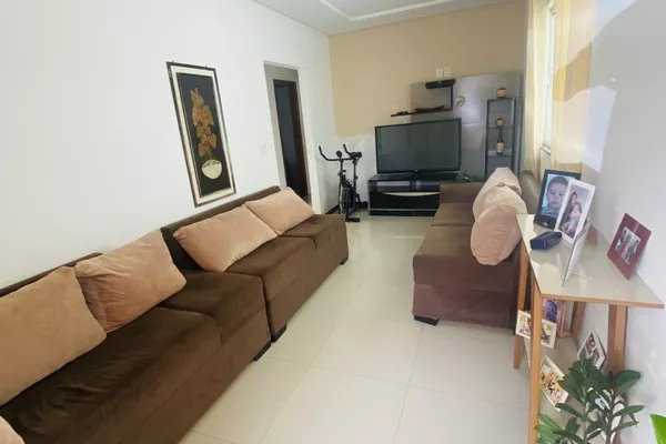 Vendo ótima casa no Boa Vista, 3 quartos sendo um com suíte, ampla garagem e muito mais - Foto 1
