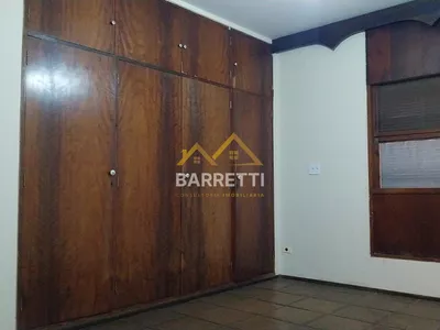 Casa para locação no São Dimas, com 307 m², 6 quartos, 3 banheiros, quintal e 2 vagas de garagem - Foto 11