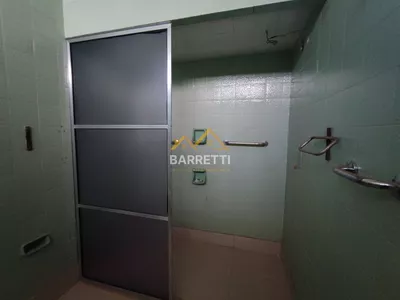 Casa à venda com 1.212 m², contendo quatro quartos, três salas, quatro banheiros e quatro vagas de garagem - Foto 29