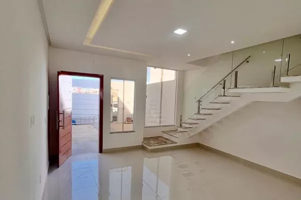 Casa duplex de 3 quartos sendo 1 suíte com varanda pertinho do shopping à venda, Felícia, Vitóri - Foto 3