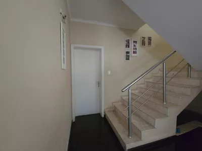 Sobrado à venda de 282m² com 4 quartos suítes, 6 banheiros, piscina e 6 vagas de garagem no condomínio Terras de Piracicaba IV - Foto 9
