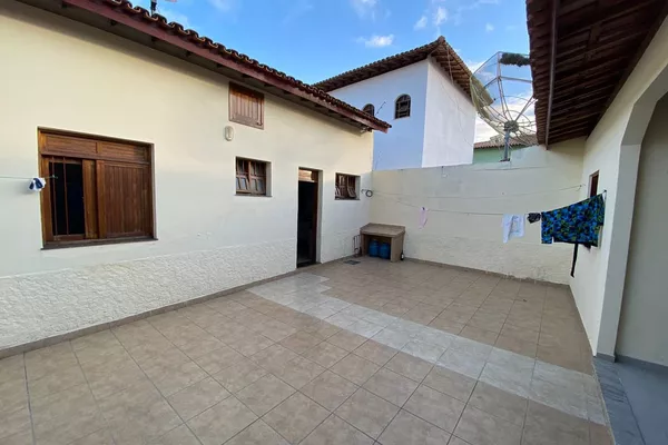 Ótima Casa à venda, 4 quartos sendo 2 suítes, 3 vagas de garagem, Recreio, Vitória da Conquista, - Foto 4