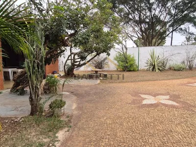 Chácara à venda com 6 dormitórios, sendo 2 suítes, 5 banheiros e 10 vagas de garagem - Foto 46