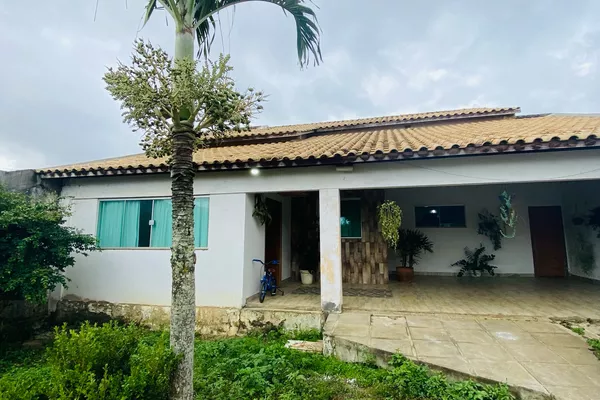 Excelente Casa de 4 quartos e garagem para 4 carros à Venda, Santa Cecília, Vitória da Conquista, - Foto 5
